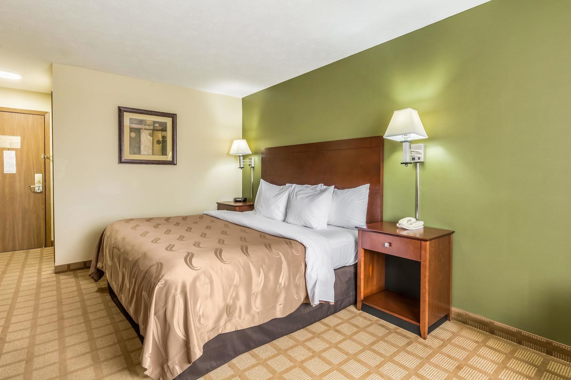 Quality Inn I-74 Batesville Exterior photo