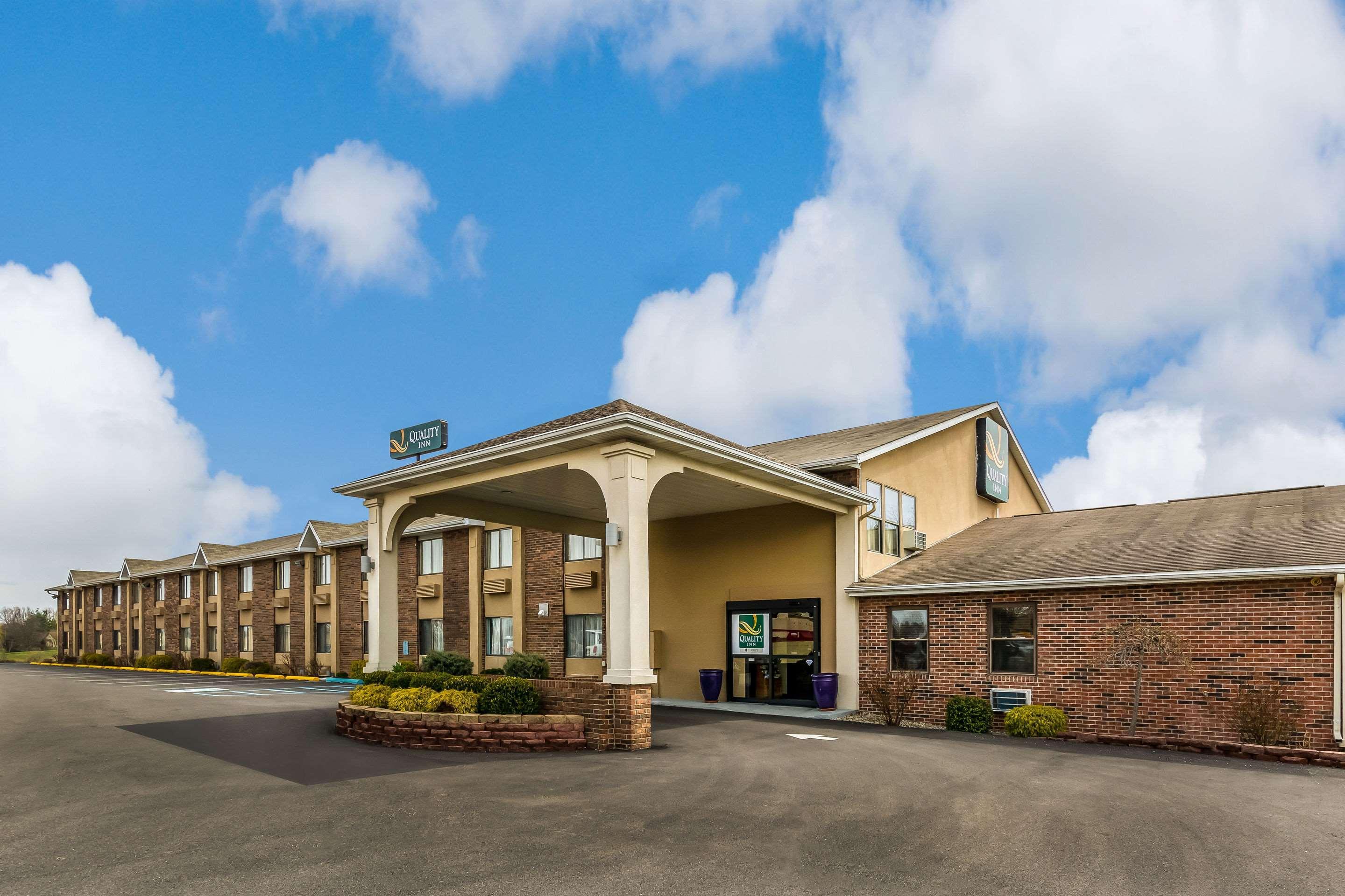 Quality Inn I-74 Batesville Exterior photo